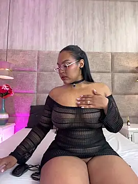 Snapshot of Esmeralda_Duarte chatting on 02.07.26 Esmeralda Duarte online show from 02.07.26