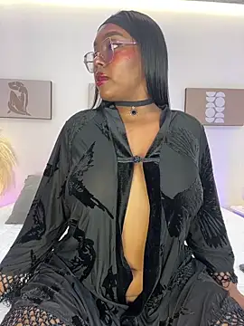 Snapshot of Esmeralda_Duarte chatting on 05.23.26 Esmeralda Duarte online show from 05.23.26