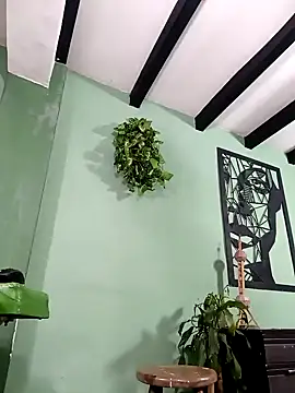 Snapshot of thirstymoonxx chatting on 02.19.26 thirstymoonxx online show from 02.19.26