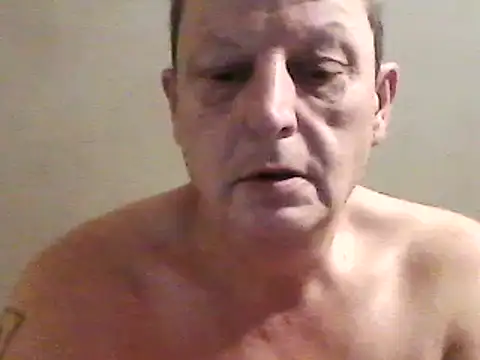 Snapshot of chubbybear2cum chatting on 01.13.25 chubbybear2cum online show from 01.13.25