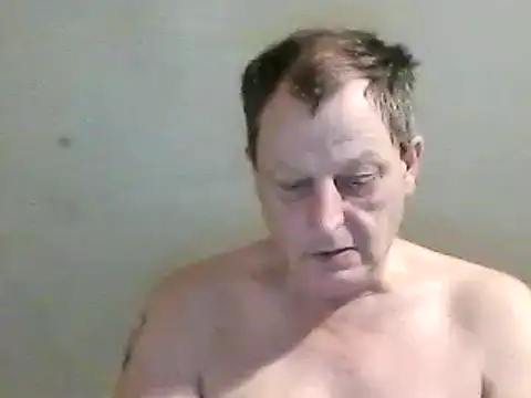 Snapshot of chubbybear2cum chatting on 02.25.25 chubbybear2cum online show from 02.25.25