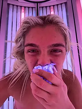 IrishTeenBarbie69 online show from 12.20.24