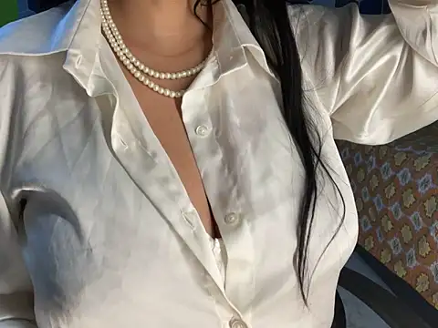 Aishwarya 101  online show from 03.06.25