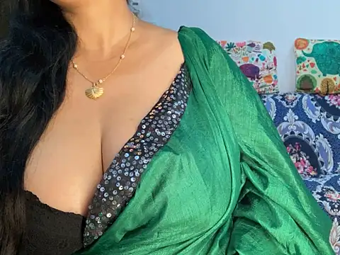 Aishwarya 101  online show from 10.18.25