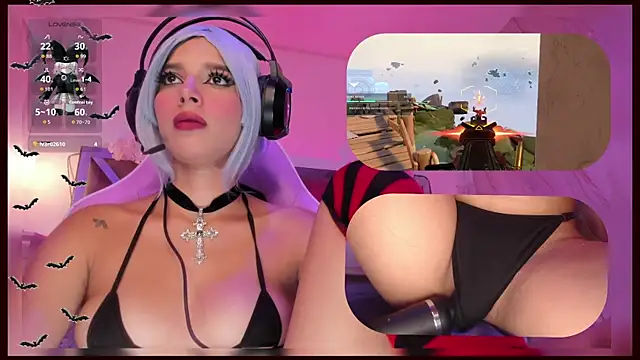 SweetieCloe  online show from 11.17.25