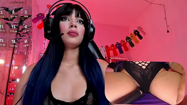 Snapshot of SweetieCloe_ chatting on 07.15.26 SweetieCloe online show from 07.15.26