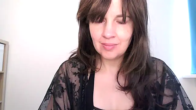 Ella Next Door online show from 01.07.26