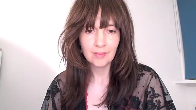 Ella Next Door online show from 04.18.26