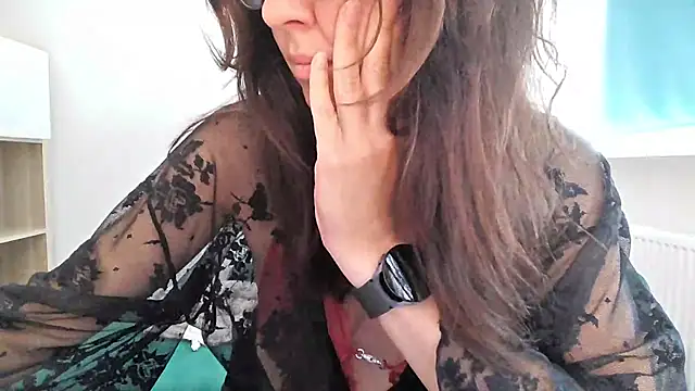 Ella Next Door online show from 07.17.26