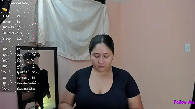 cherrycurvyyy online show from 12.15.25