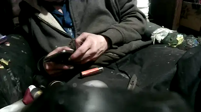 robeaulieu02 online show from 01.04.25