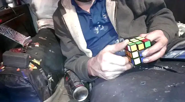 robeaulieu02 online show from 01.05.25