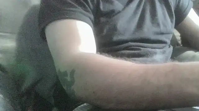 robeaulieu02 online show from 02.22.25