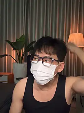 Snapshot of MinhTuanLive chatting on 04.21.26 MinhTuanLive online show from 04.21.26