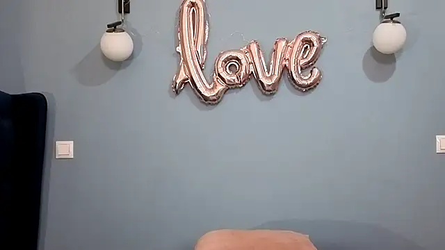 Snapshot of AnnaMaee chatting on 03.13.25 AnnaMaee online show from 03.13.25