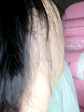 Snapshot of _Linez_ chatting on 03.16.25  Linez  online show from 03.16.25