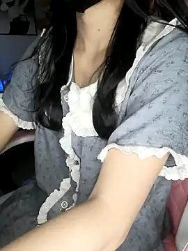 Snapshot of _Linez_ chatting on 03.20.25  Linez  online show from 03.20.25