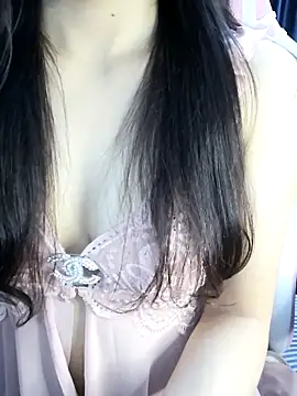 Snapshot of _Linez_ chatting on 10.03.25  Linez  online show from 10.03.25