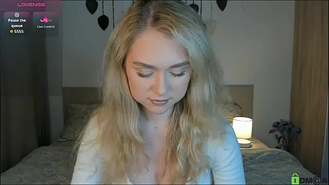 TheVanessaMaes online show from 09.15.25