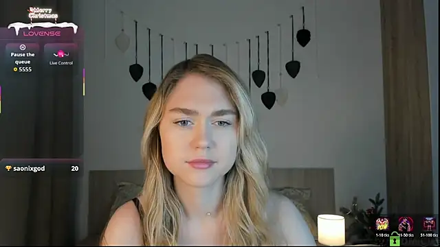 TheVanessaMaes online show from 12.17.25