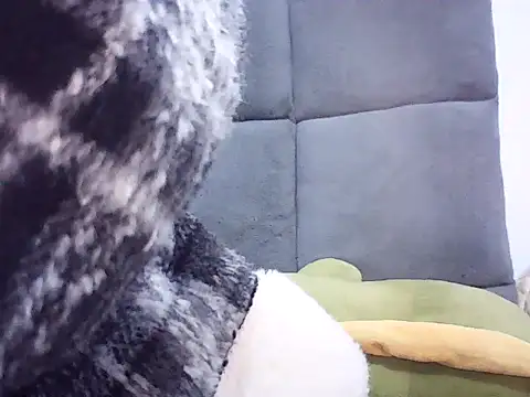 Snapshot of Haralushiaaax chatting on 01.15.26 Haralushiaaax online show from 01.15.26