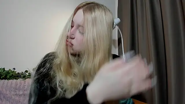 Snapshot of vergillhell chatting on 01.13.26 vergillhell online show from 01.13.26