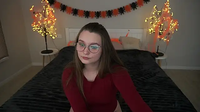 MagicPeachh  online show from 10.22.25