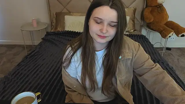 MagicPeachh  online show from 04.18.26