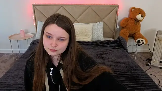 MagicPeachh  online show from 04.24.26