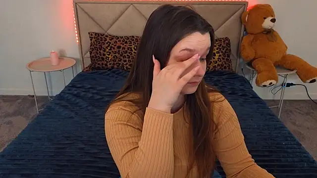 MagicPeachh  online show from 04.28.26