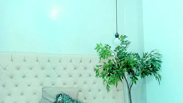 Victoria Coleman online show from 01.24.25