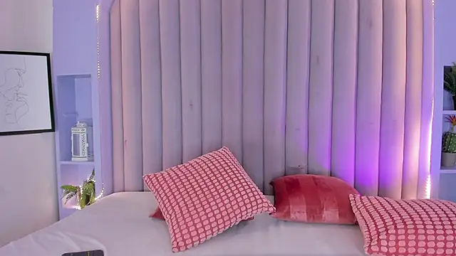 LilithSmith  online show from 11.19.25