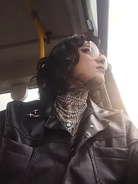 taaylor33 online show from 03.26.26