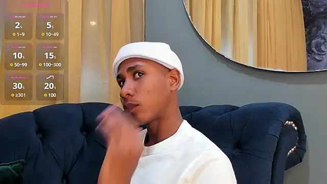 Snapshot of Ethan_Fox11 chatting on 12.31.24 Ethan Fox11 online show from 12.31.24