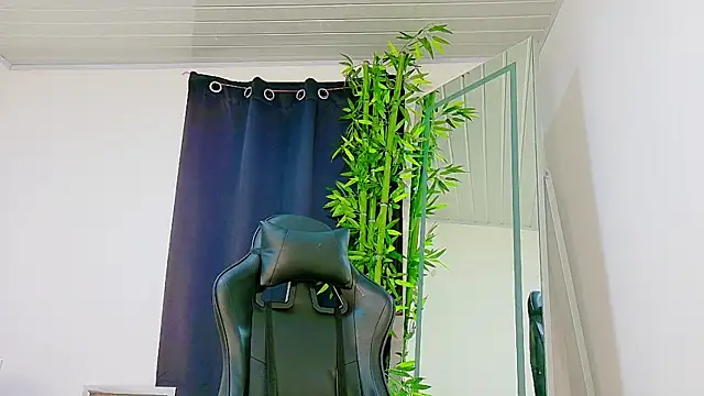 scarlet-jonesx online show from 12.02.25