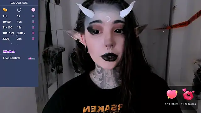 Dixi Pixi  online show from 10.26.25