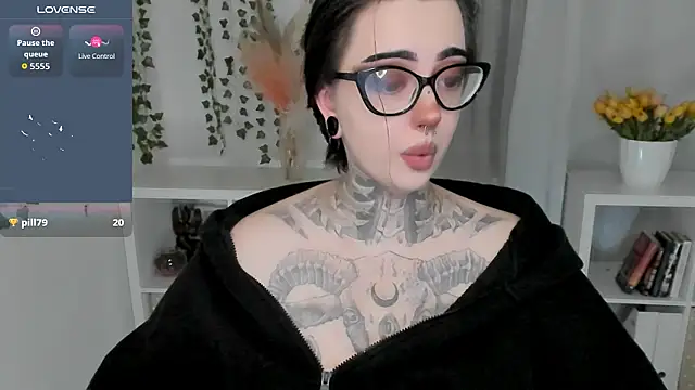 Snapshot of Dixi_Pixi_ chatting on 07.12.26 Dixi Pixi online show from 07.12.26