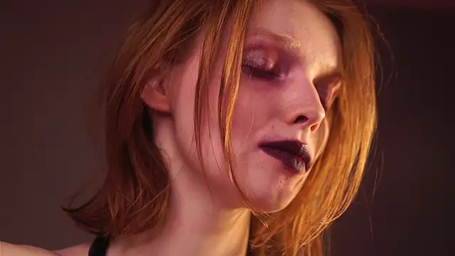 ginger hugs online show from 02.18.25