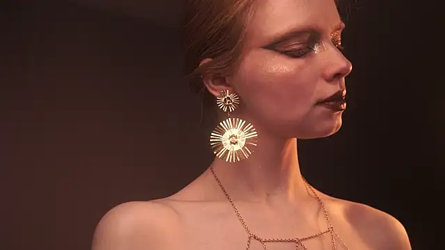 ginger hugs online show from 01.14.26