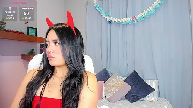 Snapshot of Chloe_fischer_ chatting on 04.30.26 Chloe fischer online show from 04.30.26