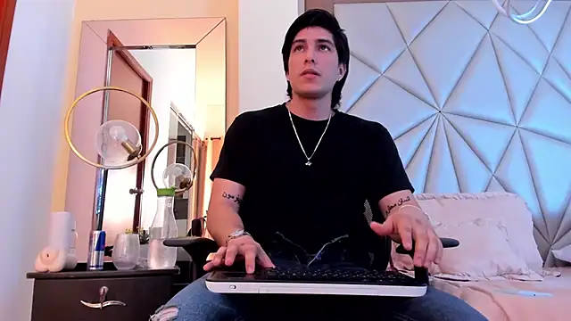 Karimferrer online show from 01.25.25