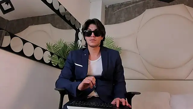 Karimferrer online show from 10.04.25