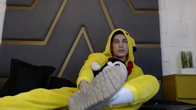 Karimferrer online show from 02.13.26