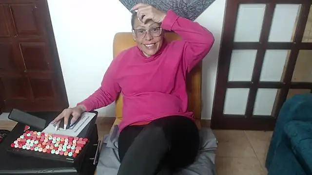 Snapshot of BrendaSex_Hot chatting on 01.21.25 BrendaSex Hot online show from 01.21.25