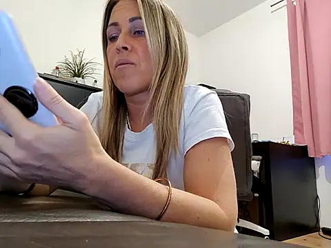 sweethotmilf888 online show from 03.18.25