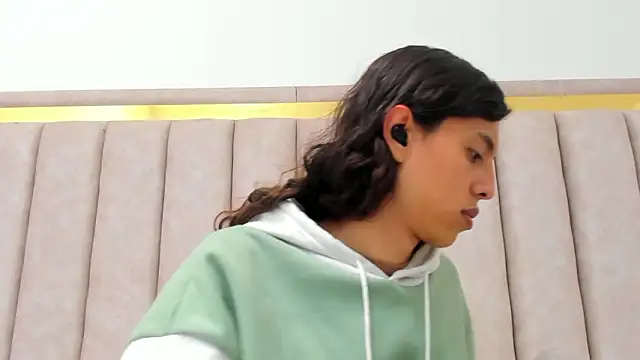 FreyaMoller online show from 03.13.26