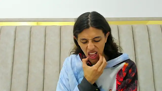 FreyaMoller online show from 03.22.26