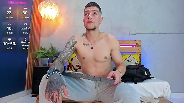 Snapshot of french_sexx chatting on 01.20.25 french sexx online show from 01.20.25