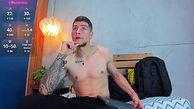 Snapshot of french_sexx chatting on 01.29.25 french sexx online show from 01.29.25