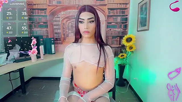 Snapshot of caribbean_passion_ chatting on 10.29.25 caribbean passion online show from 10.29.25